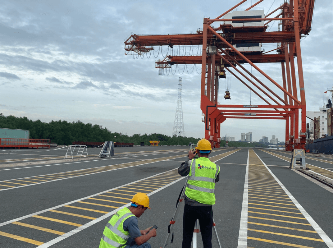 RELOCATION AND MODIFICATION OF THE CRANE RAIL SYSTEM AT SAIGON HIEP PHUOC PORT
